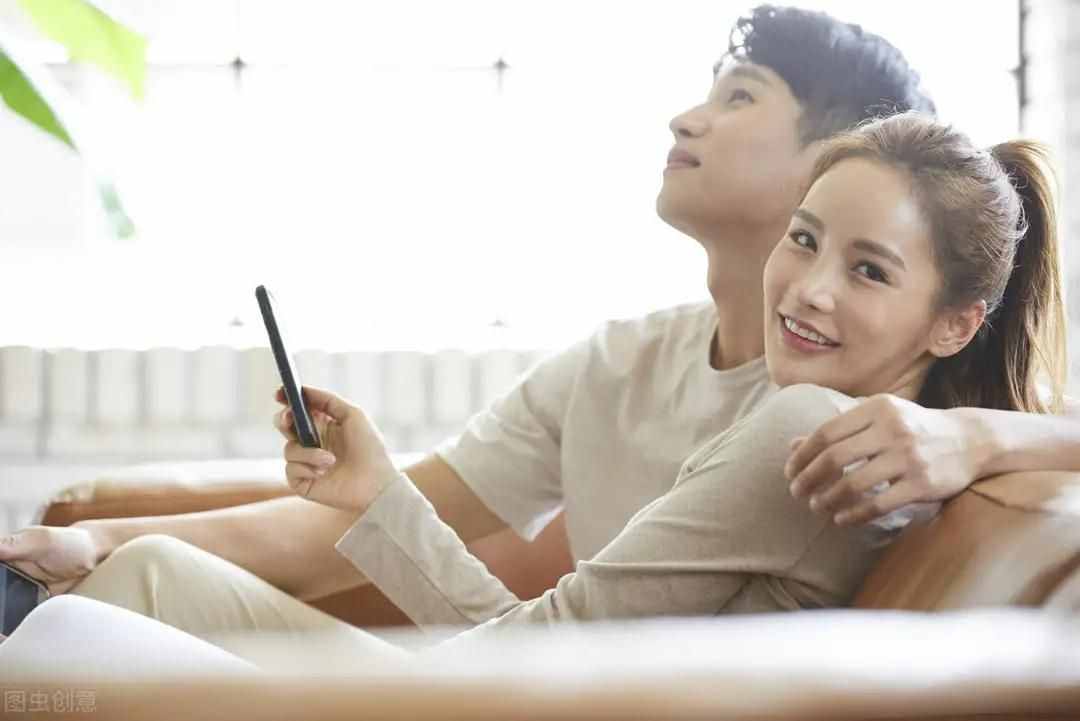 “老夫少妻”的婚姻，真的会幸福吗？3个年轻女人说了心里话