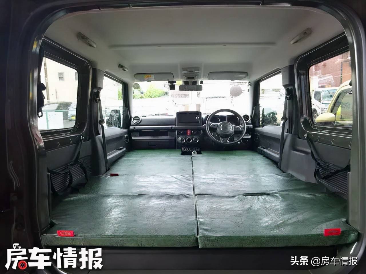 铃木吉姆尼床车来啦！不仅越野性能好，到了野外还能变大床睡觉