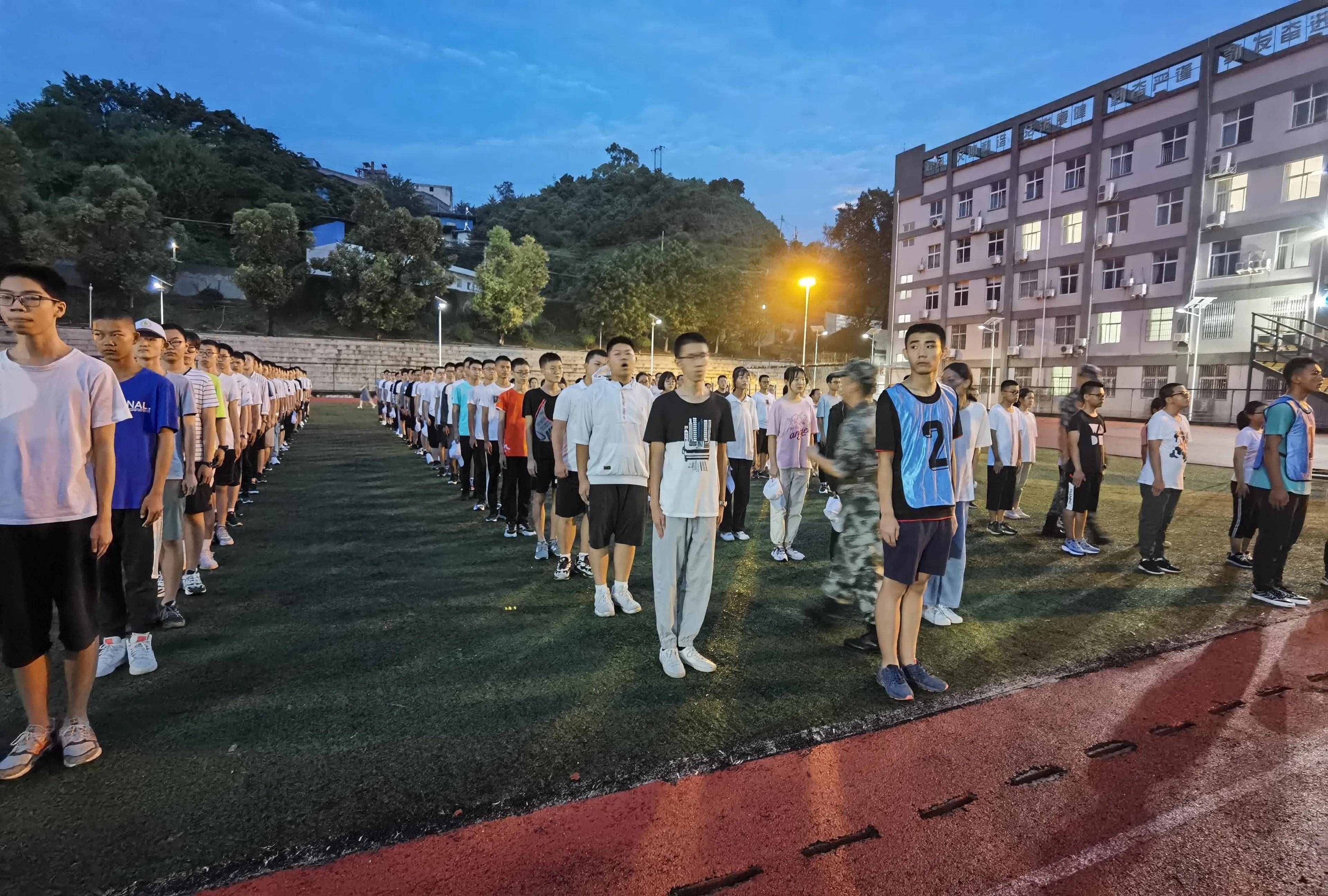 高一新生班级管理的规则习惯养成策略