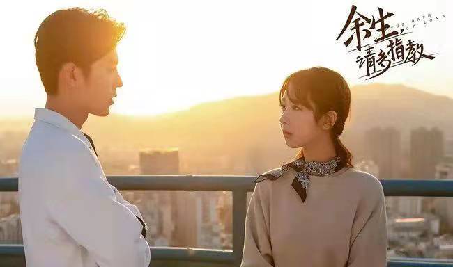初二的女儿说她谈恋爱了,面对孩子早恋该怎么劝?