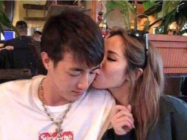 圈内5对热恋的姐弟恋告诉我们：只要有钱有颜，年龄根本不是事儿