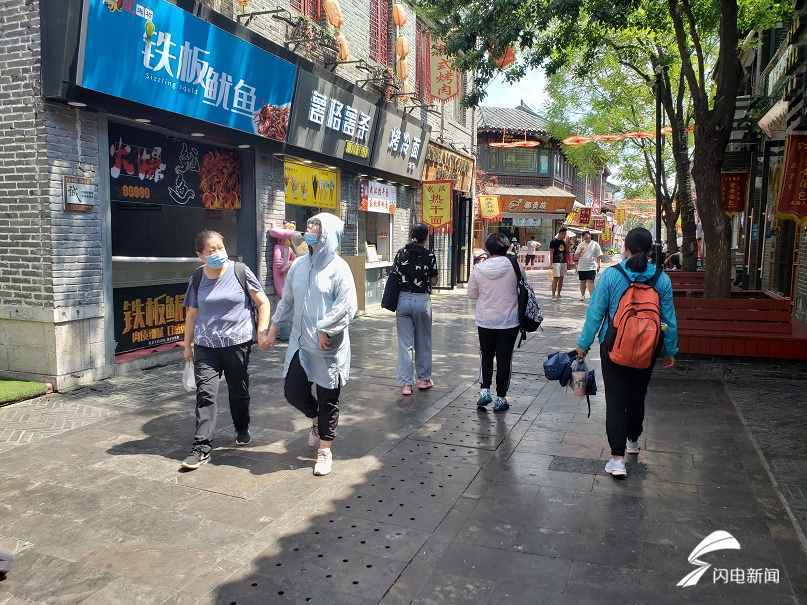 深色or浅色？越厚越防晒？挑选防晒衣的技巧收好不谢