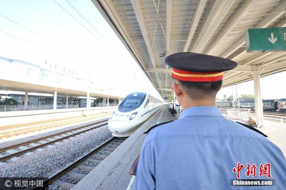 “十一”长假加班费怎么算? 前4天加班可拿3倍工资