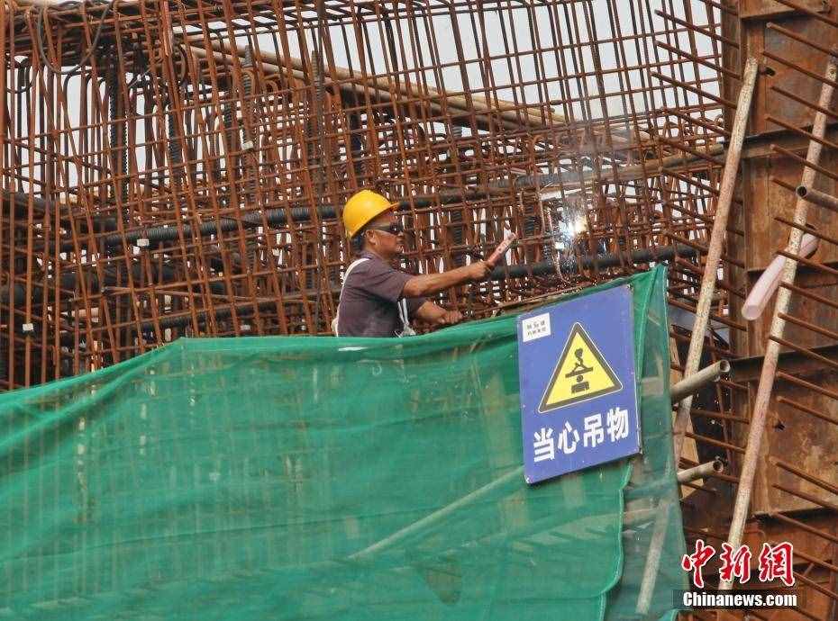 “十一”长假加班费怎么算? 前4天加班可拿3倍工资