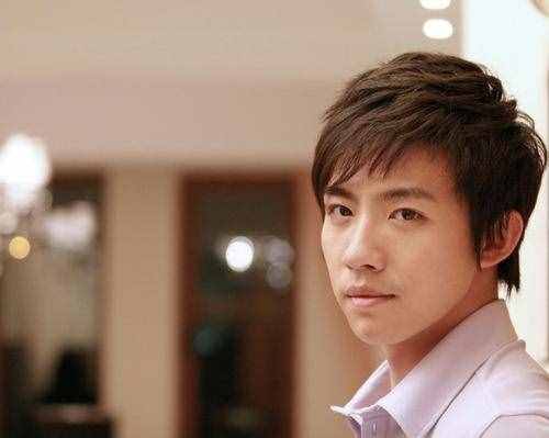 俞灏明从歌手到演员华丽转变？一场意外“成就”了他还是毁了他？
