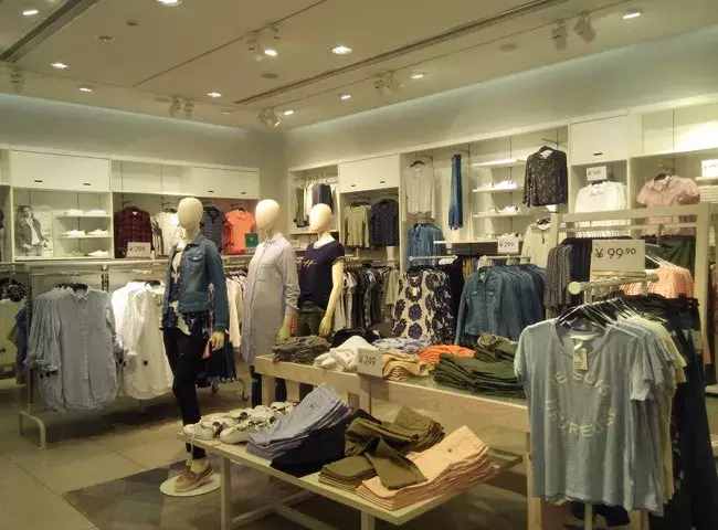 Zara vs H&amp;M，差别竟然这么大！