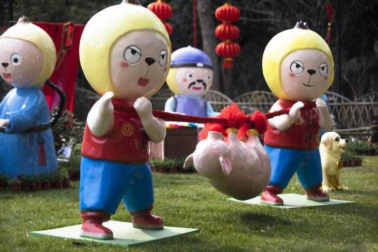 南翔小笼化身“嘻哈侠” ，500岁古猗园今年迎春活动玩时尚，老太太也有一颗年轻的心啊