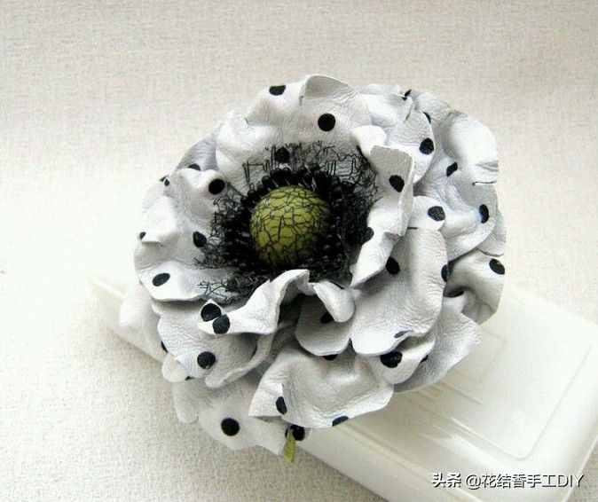 手工DIY：差点扔掉的碎皮子，原来能做成这么多美丽饰品