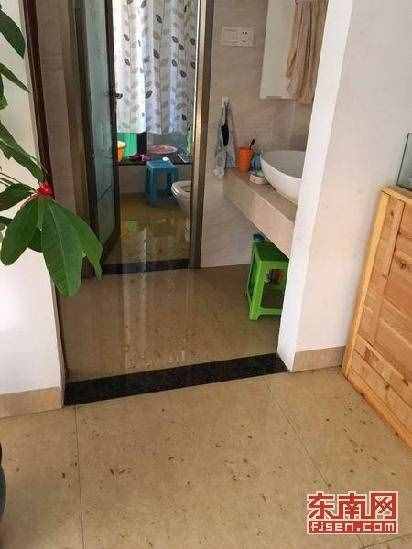 管道堵塞污水倒灌 厦门一住房两月三变“化粪池”
