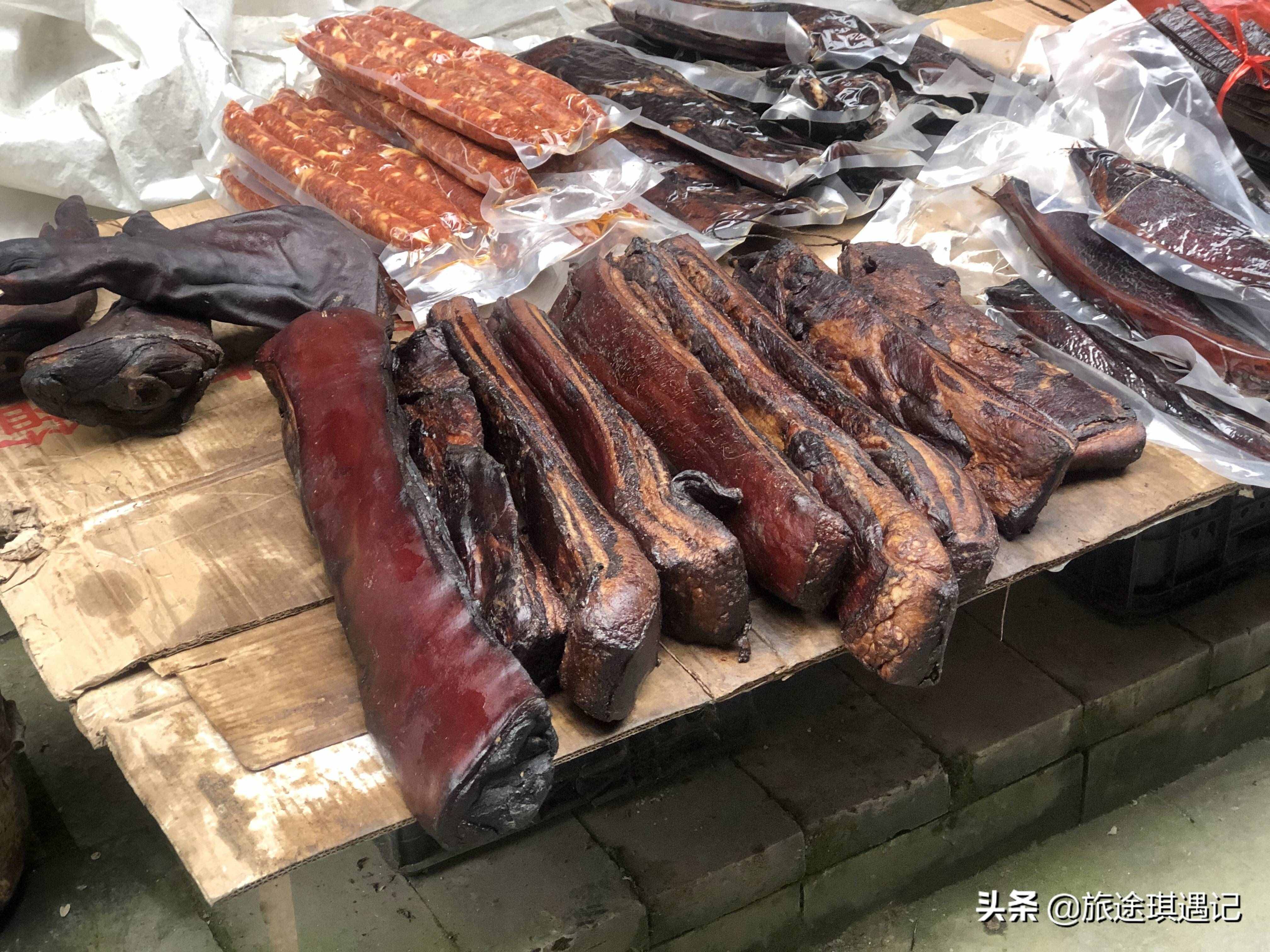 鸡鸣三省的青木川，因《一代枭雄》被人们熟知，辅仁中学沿用至今