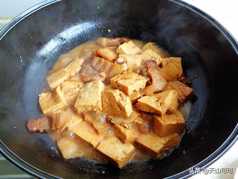 春天腊肉怎么做好吃？炒还是煮，看我做的，香味不减一锅都不够吃