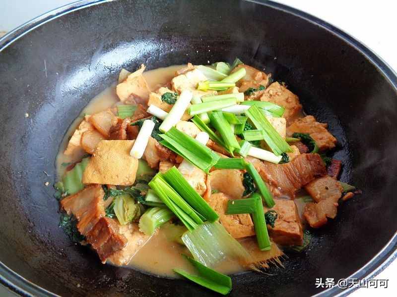春天腊肉怎么做好吃？炒还是煮，看我做的，香味不减一锅都不够吃