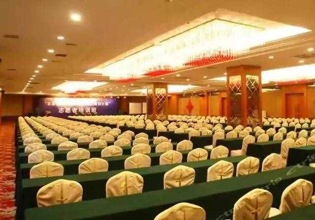 中央列出80条违反八项规定清单，党员干部千万别越线！
