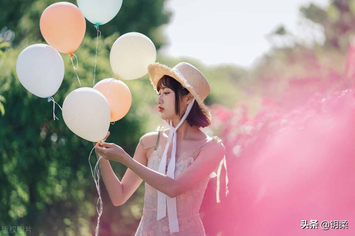征服一个男人的好方法：苏格拉底效应