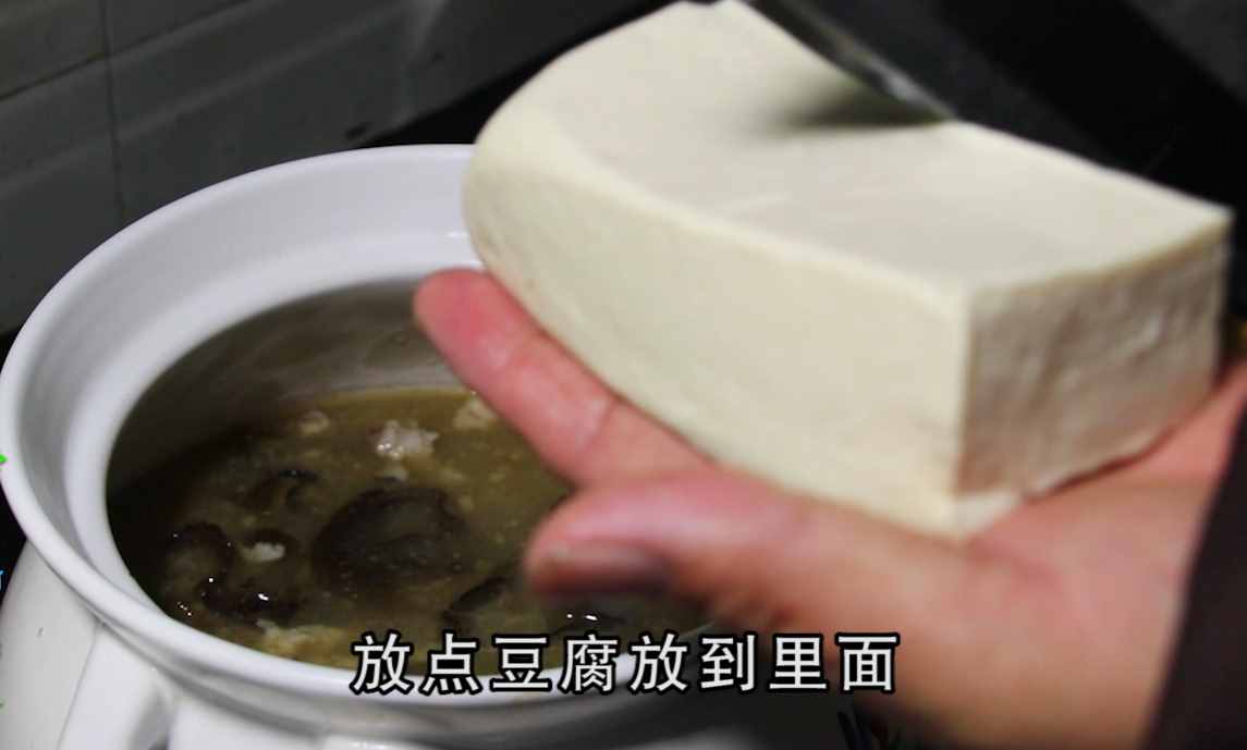 河蚌很多人不会做？教你好吃的家常做法，肉不老也不腥，营养美味