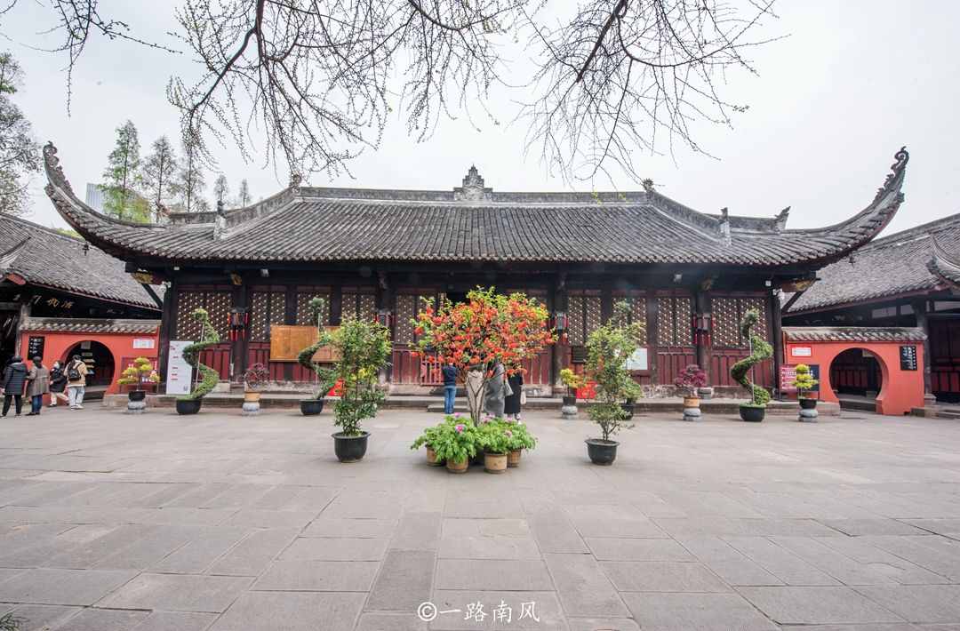 成都千年文殊院，被誉为长江上下游四大禅林之首，内藏佛陀舍利
