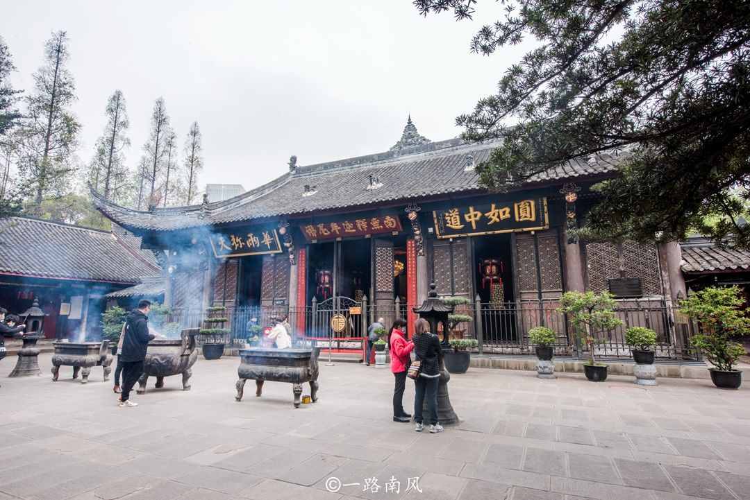 成都千年文殊院，被誉为长江上下游四大禅林之首，内藏佛陀舍利