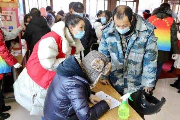 零下二十摄氏度！天寒地冻也撼不动坚强意志