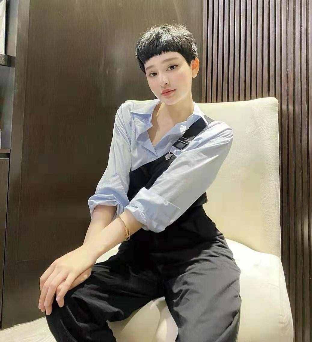 不用打理都好看的4种发型，简约时尚又减龄，衬托五官又显脸小