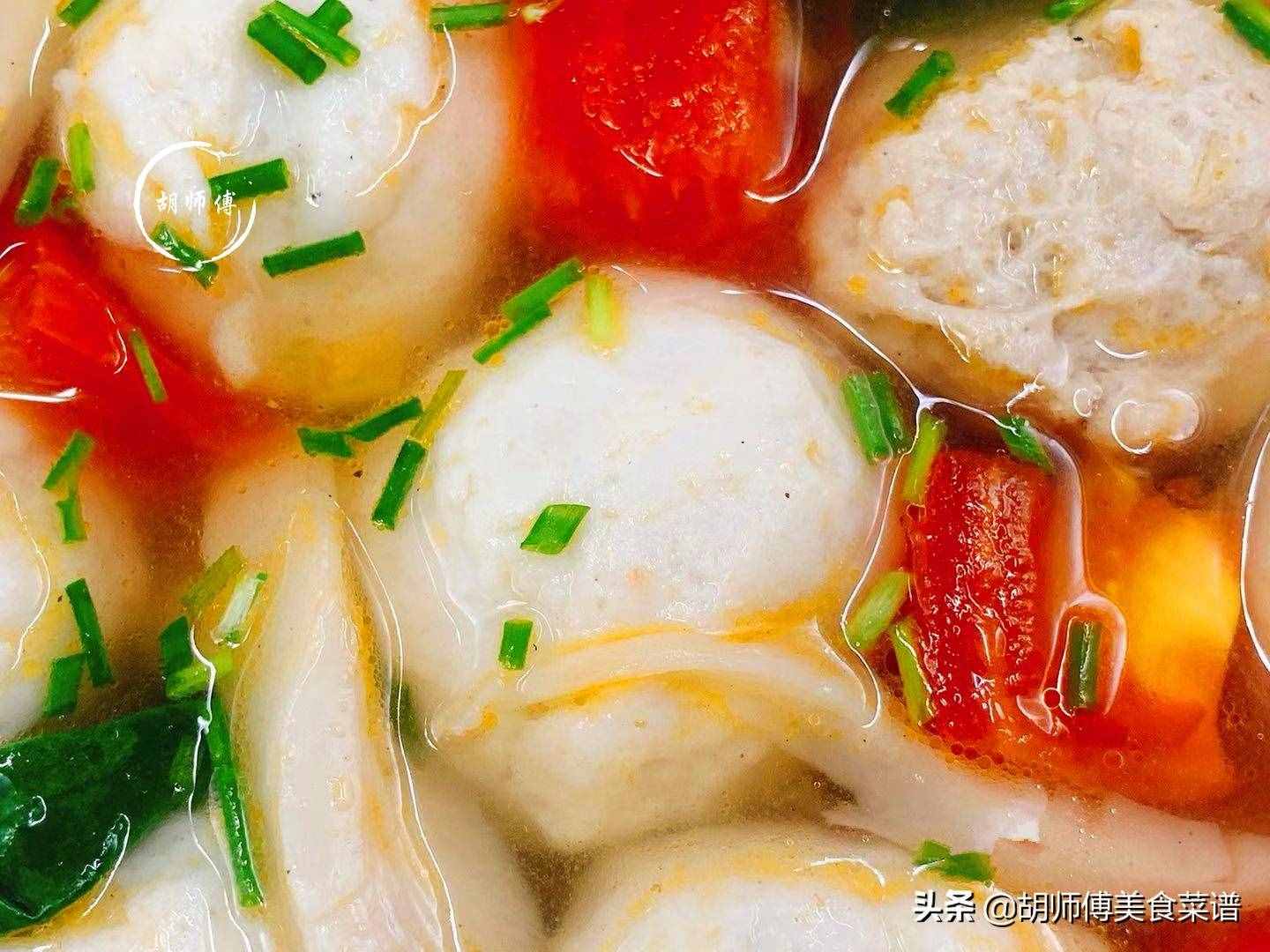3分钟教您制作纯手工鱼丸，又香又嫩，一点都不腥，比买的更好吃