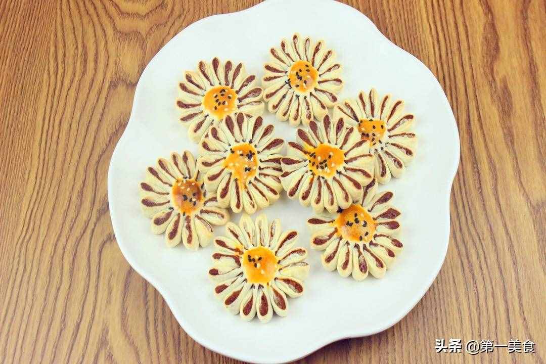 一碗面粉，俩鸡蛋，教你在家做高端面点，个个酥软直掉渣