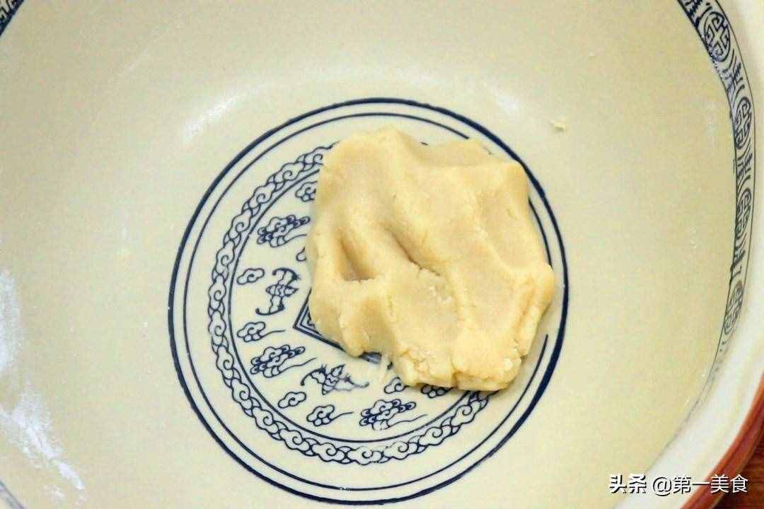 一碗面粉，俩鸡蛋，教你在家做高端面点，个个酥软直掉渣