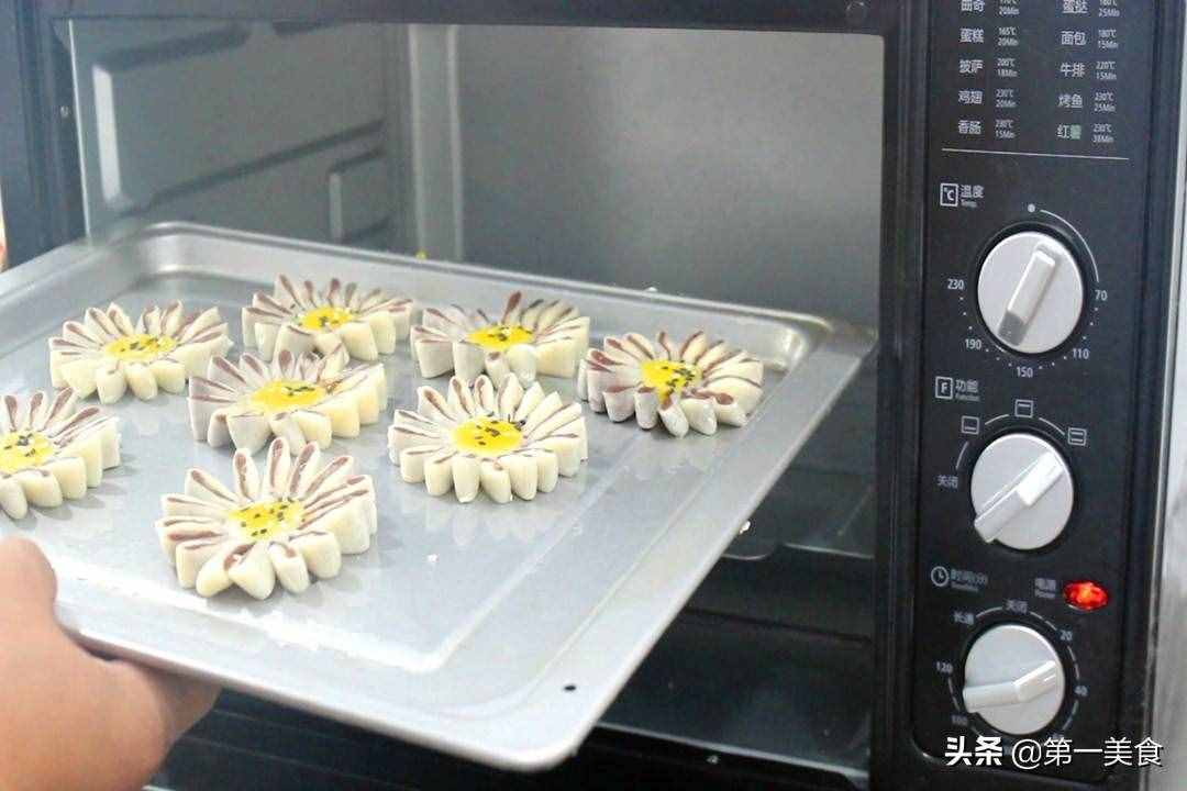 一碗面粉，俩鸡蛋，教你在家做高端面点，个个酥软直掉渣