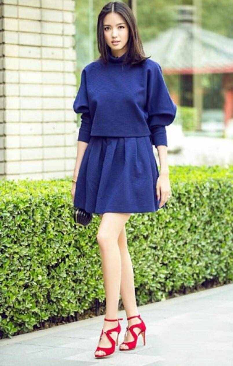 短裙怎么搭配衣服？除了款式和风格，身材条件同样重要