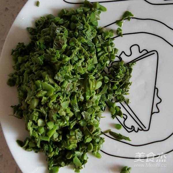 香椿芽拌豆腐的步骤