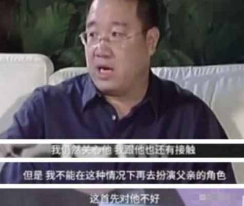 英达小儿子英如镝悼念爱宠，意外曝光豪宅内景！客厅大金柱子抢眼