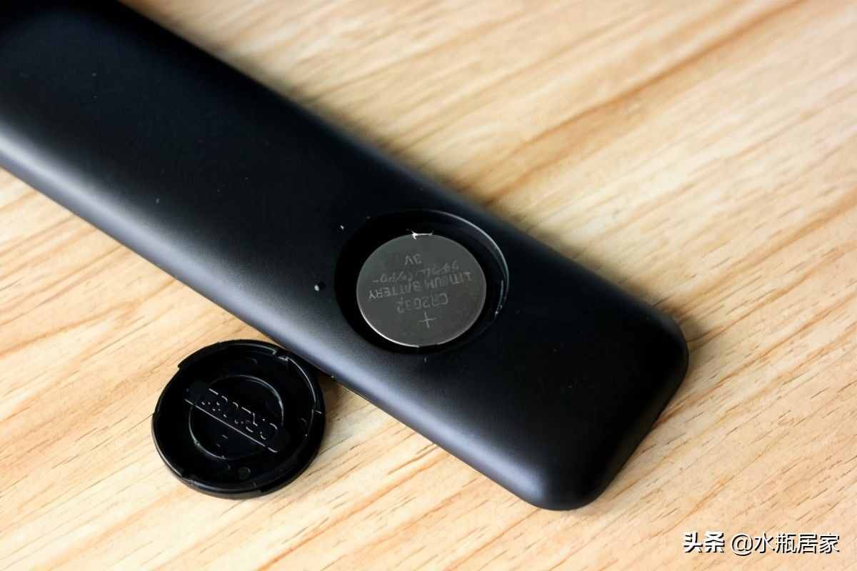 新买遥控器不能用？那是要重新配对！配对的方法在这里