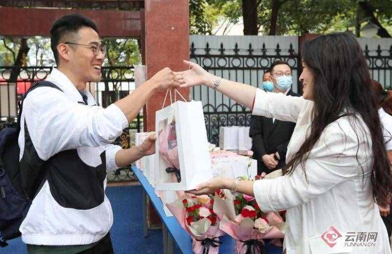 「高清组图」感恩教师节 幸福教师节