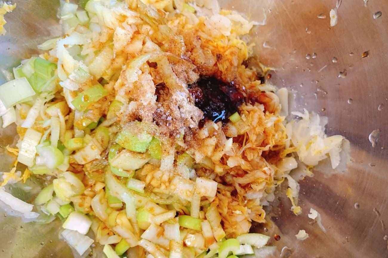 头伏到吃饺子，教你5种素馅饺子的调法，鲜嫩营养多汁，好吃入味