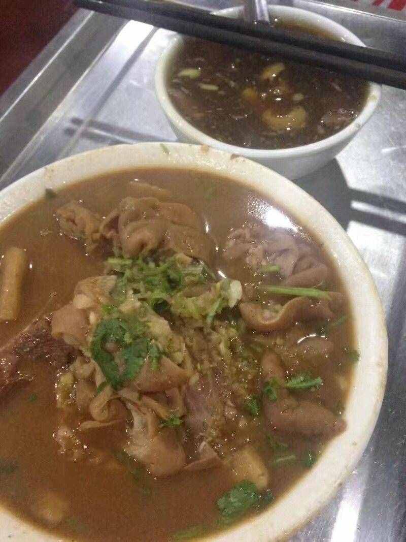 还记得当年北京“老炮儿”开的那家凯琳卤煮吗？你被怼过没？