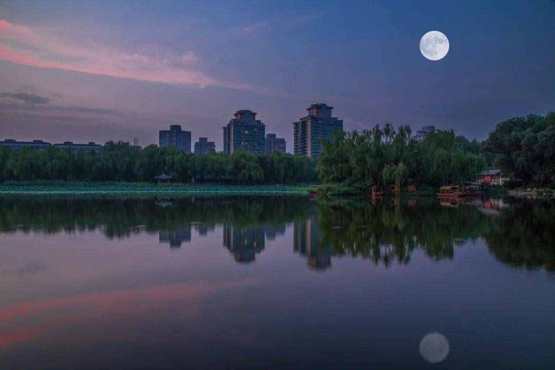 一直听说“上善若水”，原来是这个意思