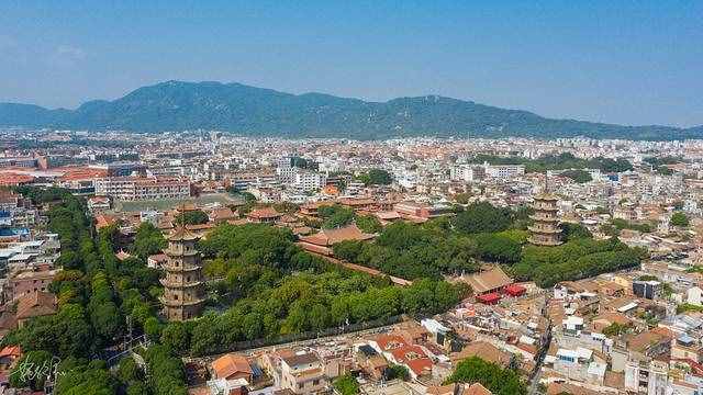 泉州红与大海蓝的碰撞，造就了这座低调的世遗之城
