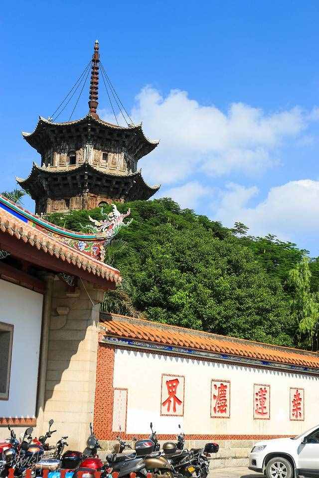 泉州红与大海蓝的碰撞，造就了这座低调的世遗之城