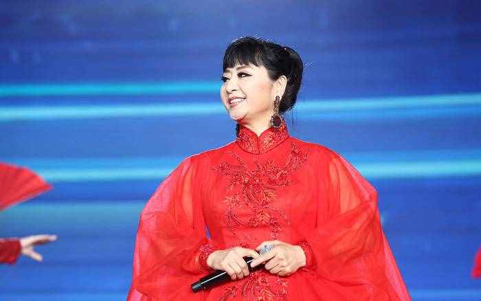 殷秀梅被誉为美声皇后，与程志结婚当天就后悔，为何65岁还无子
