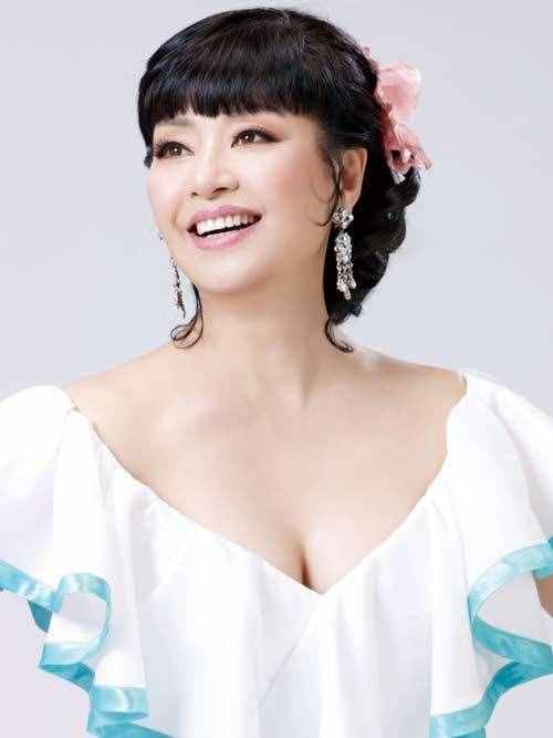 殷秀梅被誉为美声皇后，与程志结婚当天就后悔，为何65岁还无子
