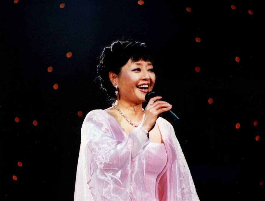 殷秀梅被誉为美声皇后，与程志结婚当天就后悔，为何65岁还无子