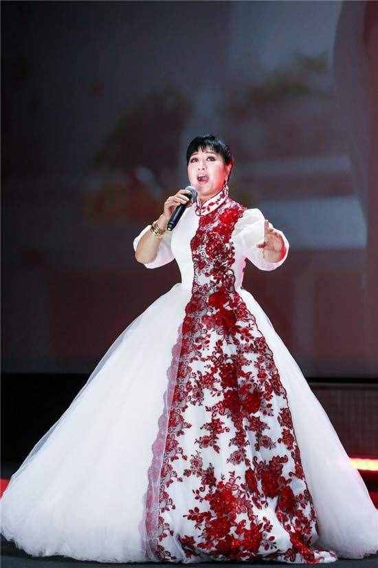 殷秀梅被誉为美声皇后，与程志结婚当天就后悔，为何65岁还无子