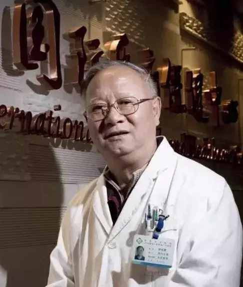 皮肤科医生教你用一杯白开水自制“贵妇级”护肤品，90岁不长皱纹