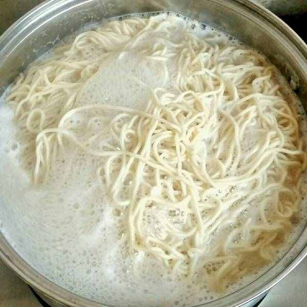 凉面好不好吃，调料是关键！一定要加这3味，凉面清爽劲道特别香
