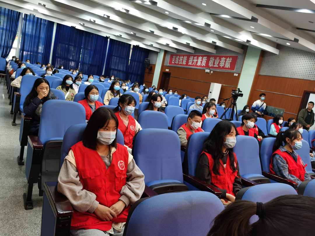 携手防疫抗艾 四川省内江市医科学校顺利开展“防艾宣传周”活动