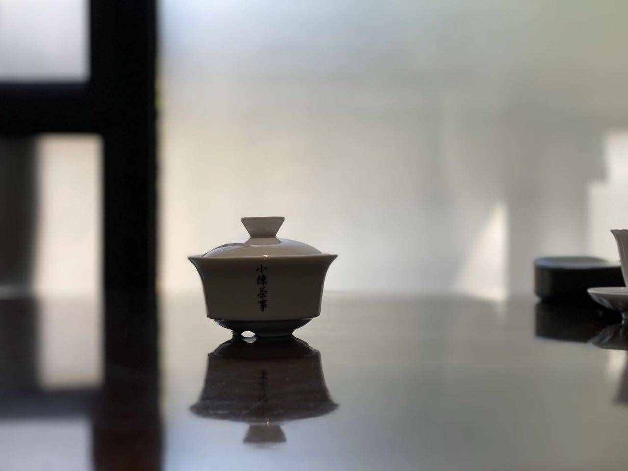 喝茶都说冬红夏绿，六大茶类里，哪种茶适合夏天喝？