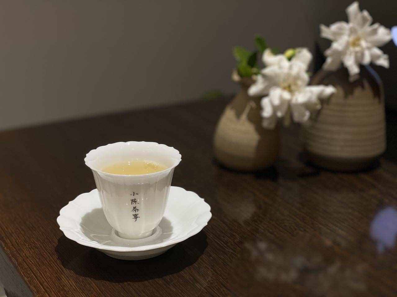喝茶都说冬红夏绿，六大茶类里，哪种茶适合夏天喝？