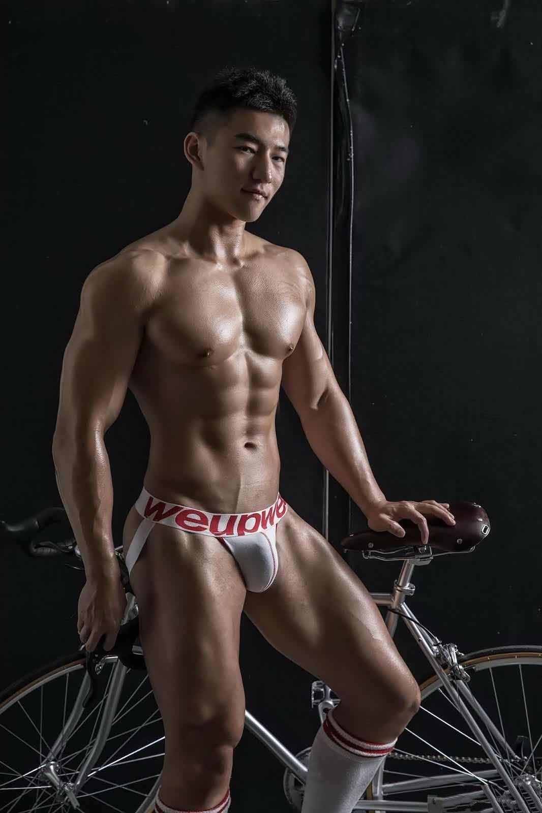 谢梓秋男体艺术大赏——运动男孩