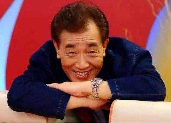 76岁男星患病暴瘦！独宠小33岁娇妻22年，自曝已为她买好房子