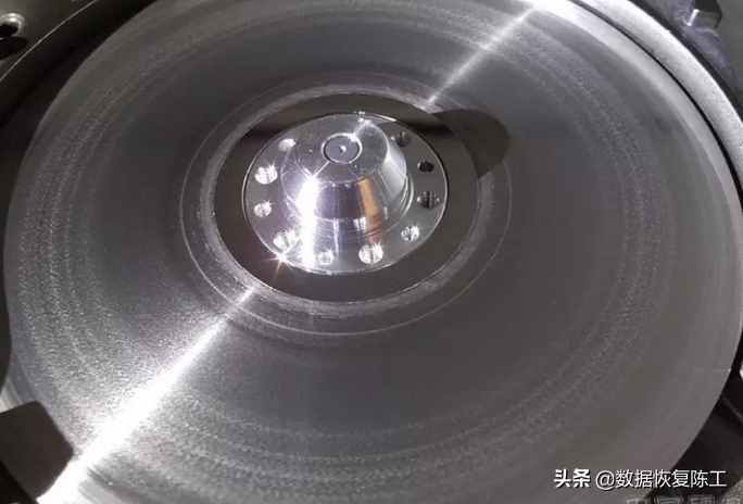 硬盘或移动硬盘认不到时，应该怎样进行故障的检测才正确