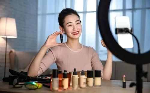 新人如何进入直播行业